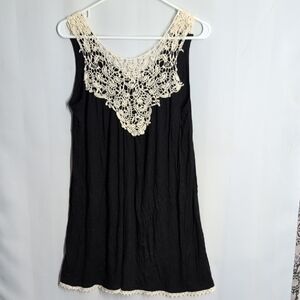 JODIFL Long Black Tank Top with Cream Lace Detail